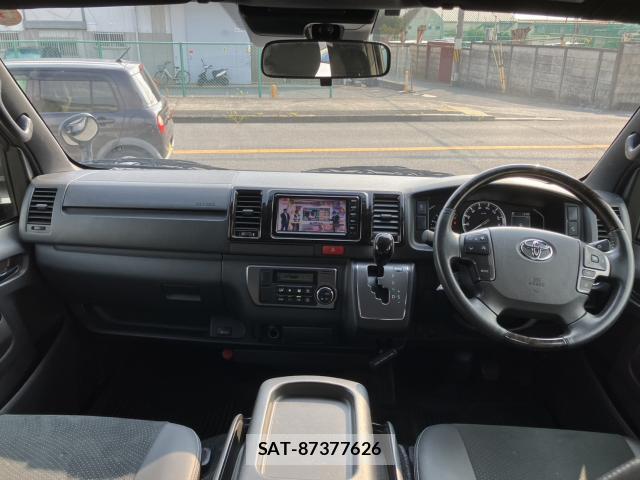 Toyota HIACE VAN 2022-04 8329380-2