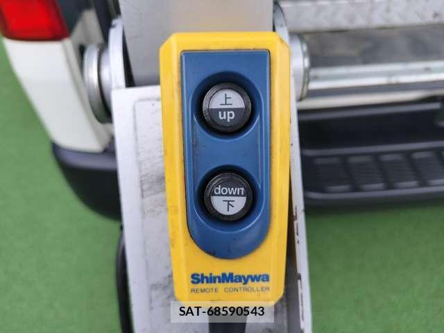 Toyota HIACE VAN 2012-03 8329503-3