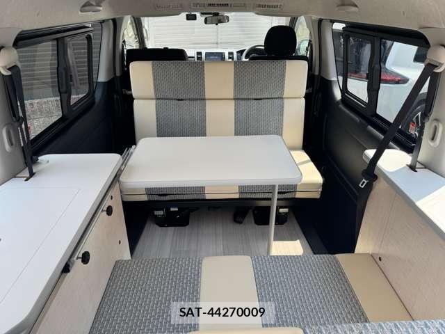 Toyota HIACE VAN 2023-08 8329849-7