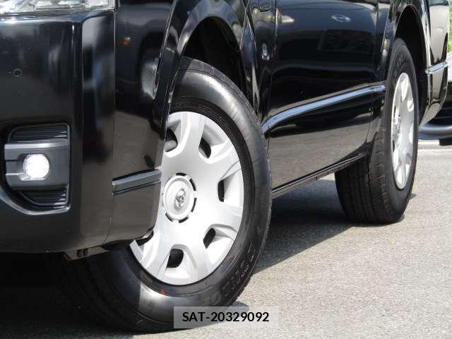 Toyota HIACE VAN 2022-08 8330335-1