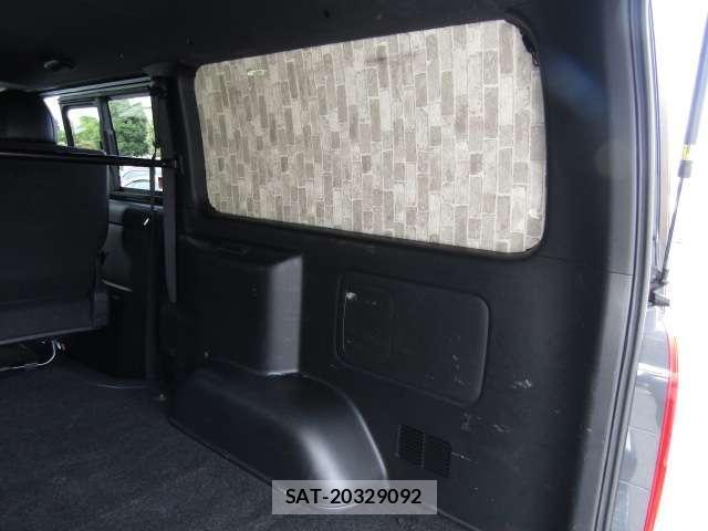 Toyota HIACE VAN 2022-08 8330335-13