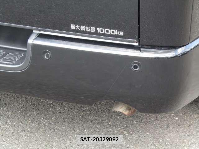 Toyota HIACE VAN 2022-08 8330335-14