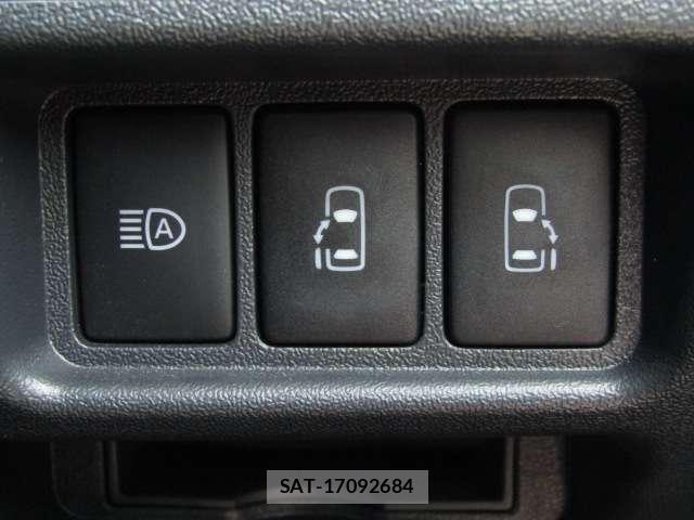 Toyota HIACE VAN 2025-06 8330336-4
