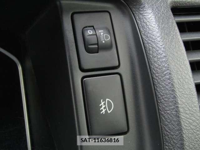 Toyota HIACE VAN 2020-08 8330338-10