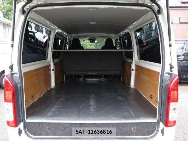 Toyota HIACE VAN 2020-08 8330338-2