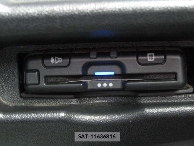 Toyota HIACE VAN 2020-08 8330338-7