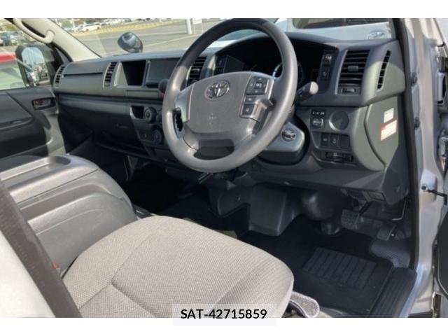 Toyota HIACE WAGON 2025-11 8328805-3