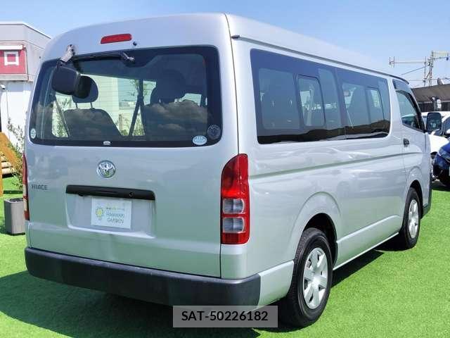 Toyota HIACE WAGON 2019-06 8329131-1