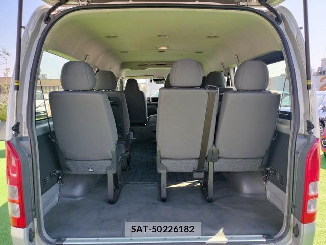 Toyota HIACE WAGON 2019-06 8329131-11
