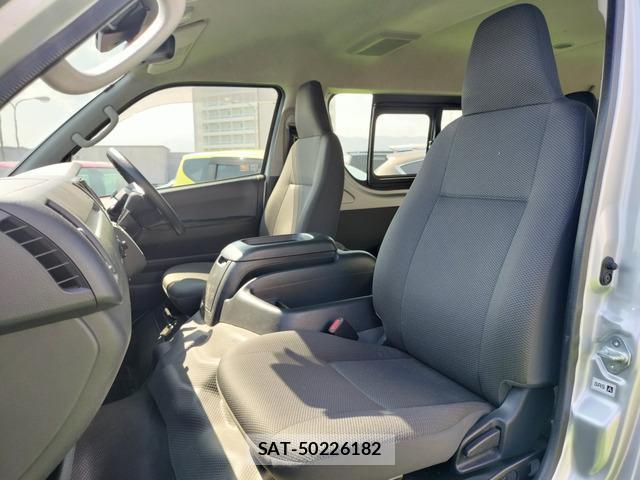 Toyota HIACE WAGON 2019-06 8329131-9