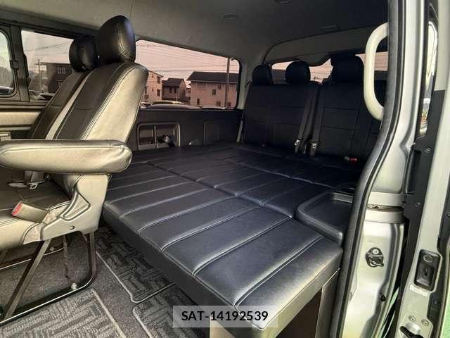 Toyota HIACE WAGON 2014-06 8329923-17