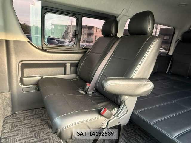 Toyota HIACE WAGON 2014-06 8329923-19