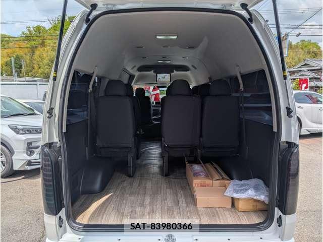 Toyota HIACE WAGON 2025-06 8330330-10