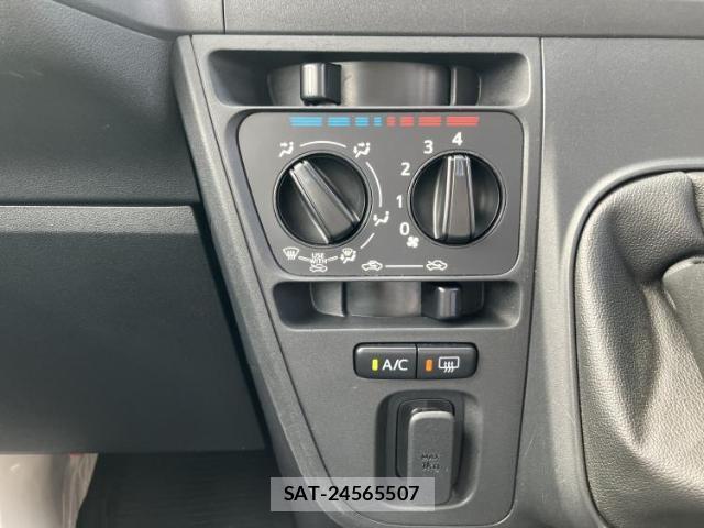 Daihatsu HIJET CARGO 2018-09 8327896-17