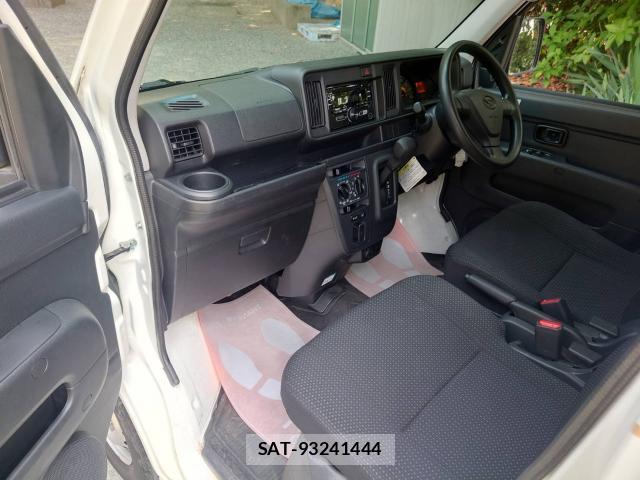 Daihatsu HIJET CARGO 2020-06 8328447-10