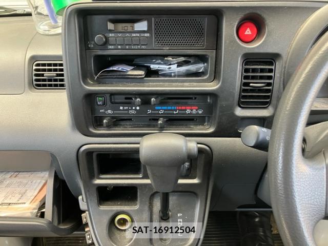 Daihatsu HIJET CARGO 2017-10 8328882-9