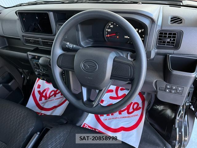 Daihatsu HIJET CARGO 2026-05 8330057-11
