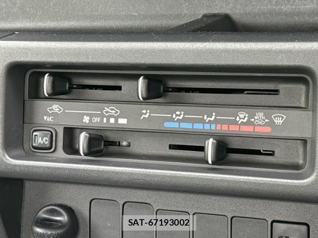 Daihatsu HIJET TRUCK 2017-11 8328451-9