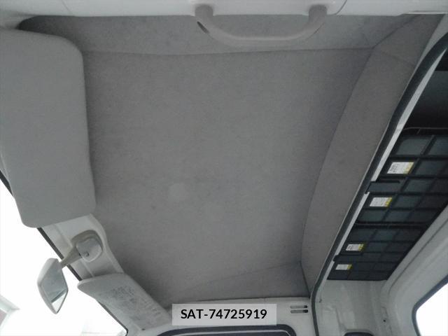 Daihatsu HIJET TRUCK 2010-07 8329450-11