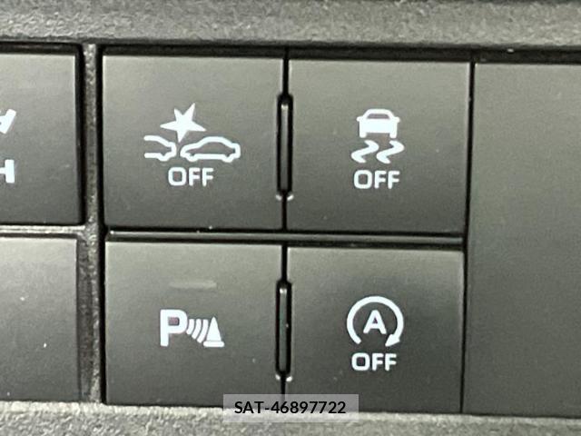 Daihatsu HIJET TRUCK 2023-04 8330514-15