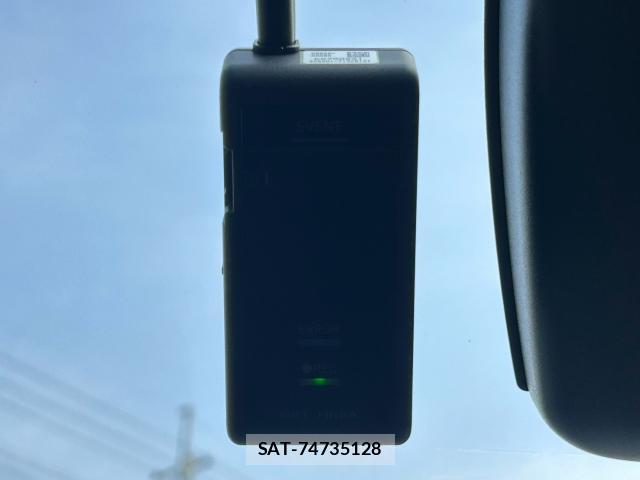 Toyota HILUX 2026-07 8328427-12
