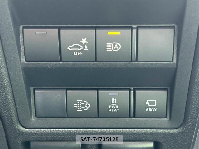 Toyota HILUX 2026-07 8328427-13