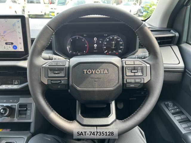 Toyota HILUX 2026-07 8328427-14