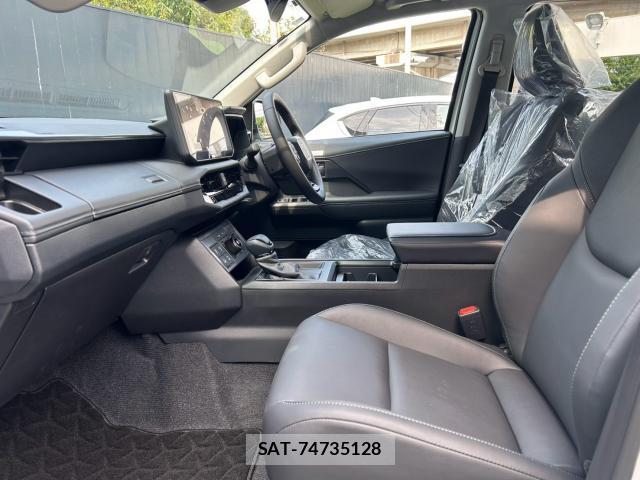Toyota HILUX 2026-07 8328427-17