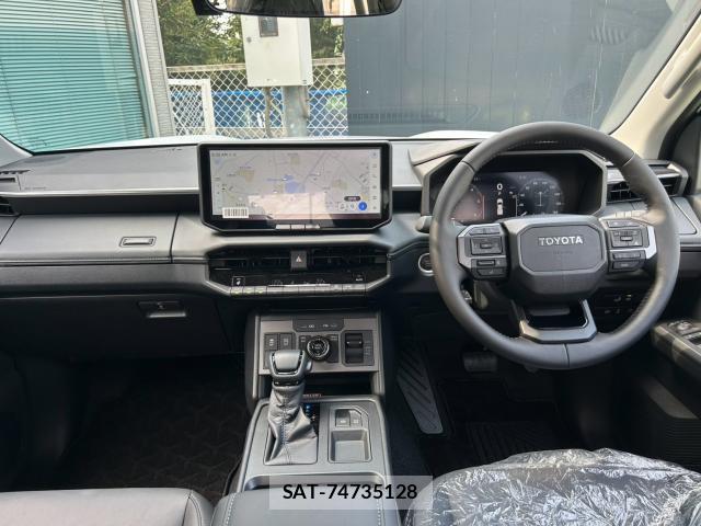 Toyota HILUX 2026-07 8328427-3