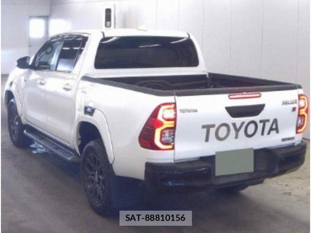 Toyota HILUX 2024-01 8328498-1