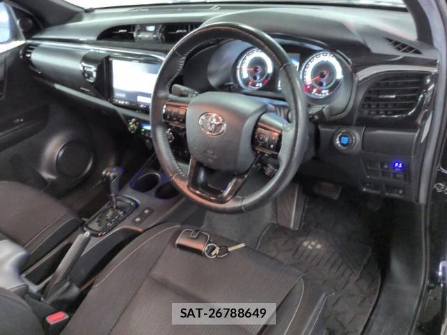 Toyota HILUX 2019-07 8328514-2