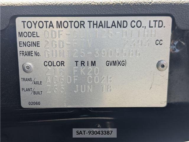 Toyota HILUX 2018-09 8329825-8