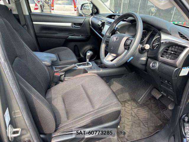 Toyota HILUX 2022-01 8330050-5