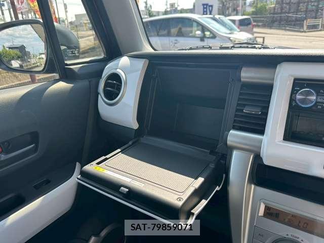 Suzuki HUSTLER 2017-04 8328731-6
