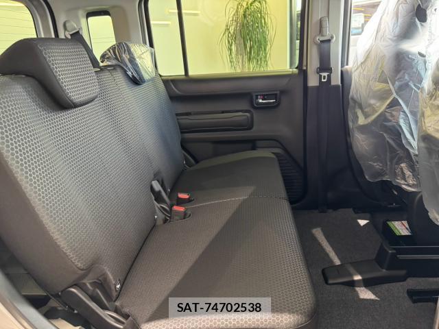 Suzuki HUSTLER 2026-06 8329430-9