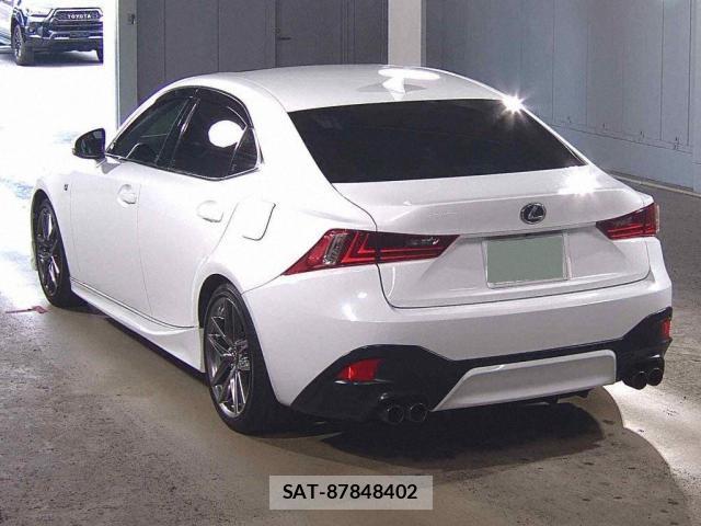 Lexus IS 2014-01 8328505-4