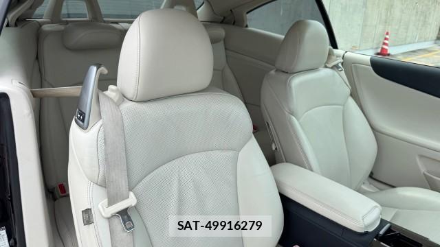 Lexus IS 2012-04 8329235-4