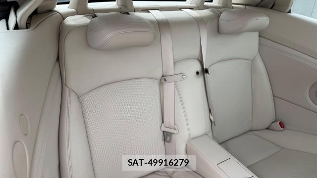 Lexus IS 2012-04 8329235-5