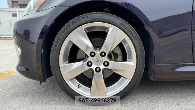 Lexus IS 2012-04 8329235-7