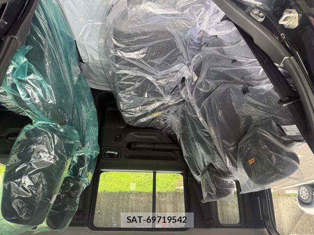 Suzuki JIMNY 2026-04 8328006-6