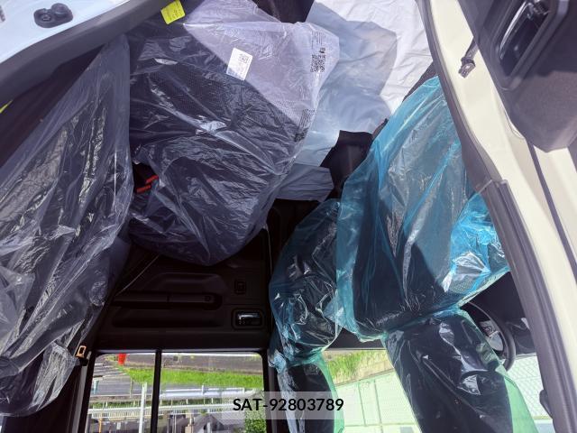 Suzuki JIMNY 2026-04 8328007-6