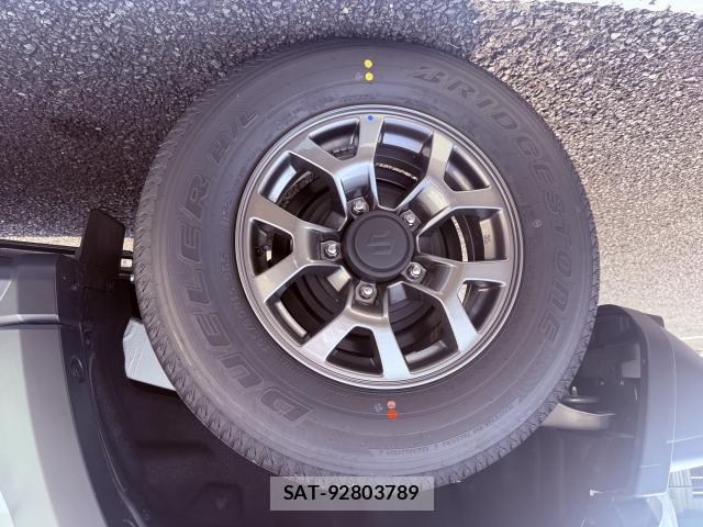 Suzuki JIMNY 2026-04 8328007-7