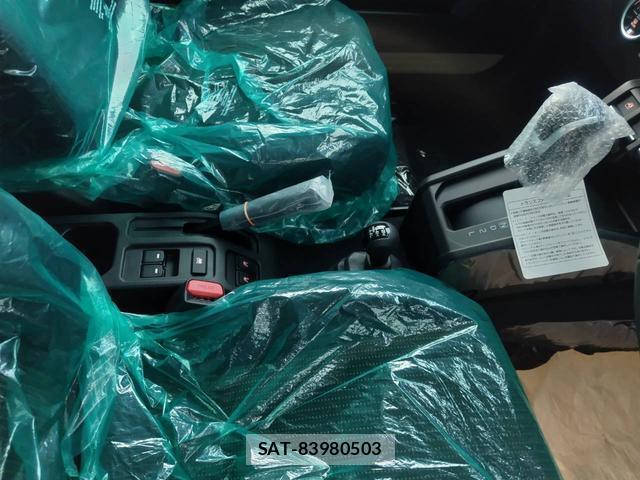 Suzuki JIMNY 2026-07 8330215-11