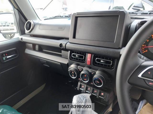 Suzuki JIMNY 2026-07 8330215-13