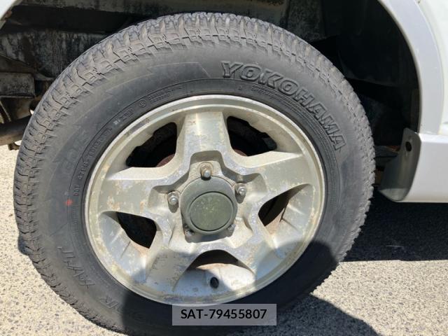 Suzuki JIMNY 2000-01 8328852-3