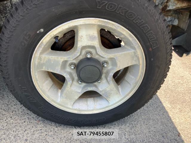 Suzuki JIMNY 2000-01 8328852-4