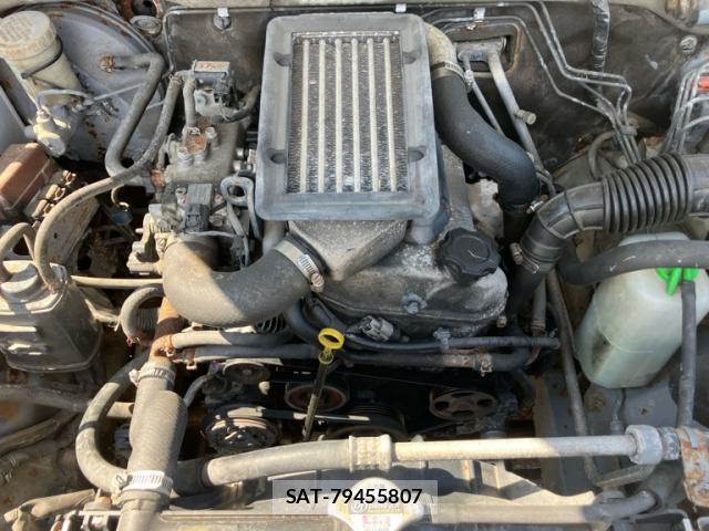 Suzuki JIMNY 2000-01 8328852-7