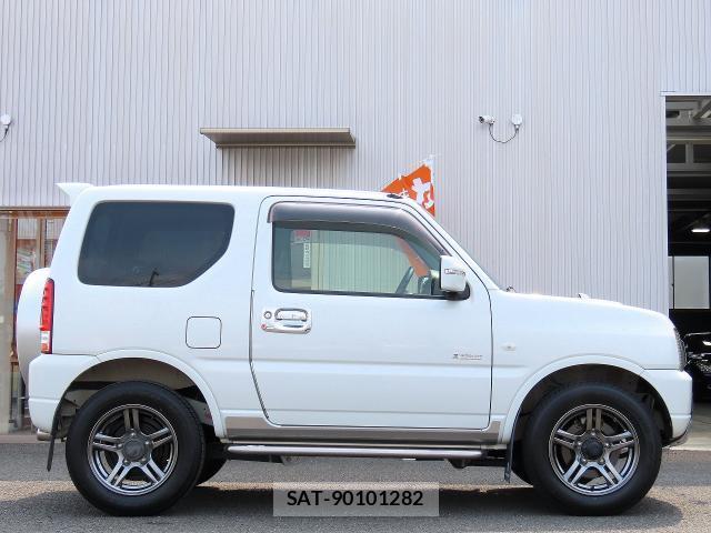 Suzuki JIMNY 2013-12 8329838-3