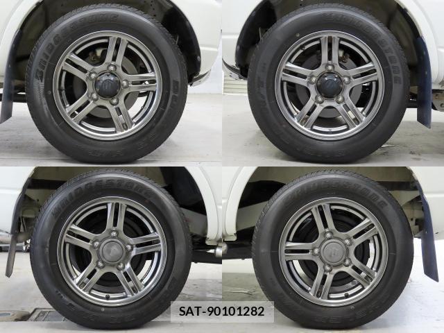 Suzuki JIMNY 2013-12 8329838-8