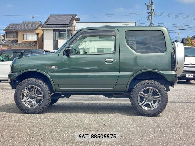 Suzuki JIMNY 2018-03 8329893-10